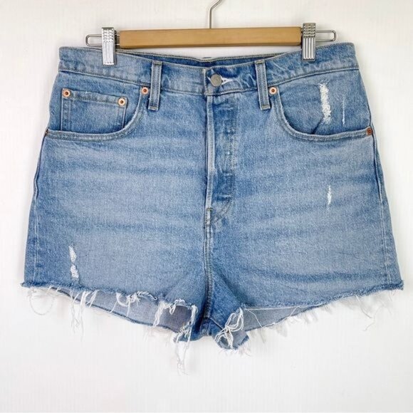 Levis Rib Cage high waisted raw hem distressed shorts Tango Beach 31 - Picture 1 of 9